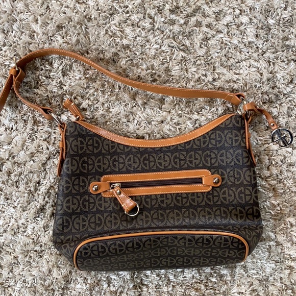 New Giani Bernini Block Signature Handbag - Picture 2 of 6